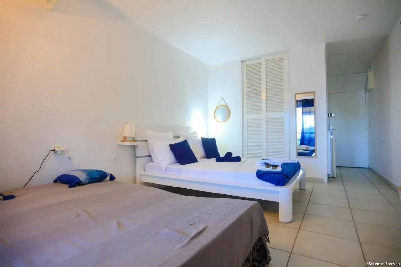 Le Paradis Studio Avec Son Access Plage Et Sans Coupure D'Eau Le Gosier  Guadeloupe