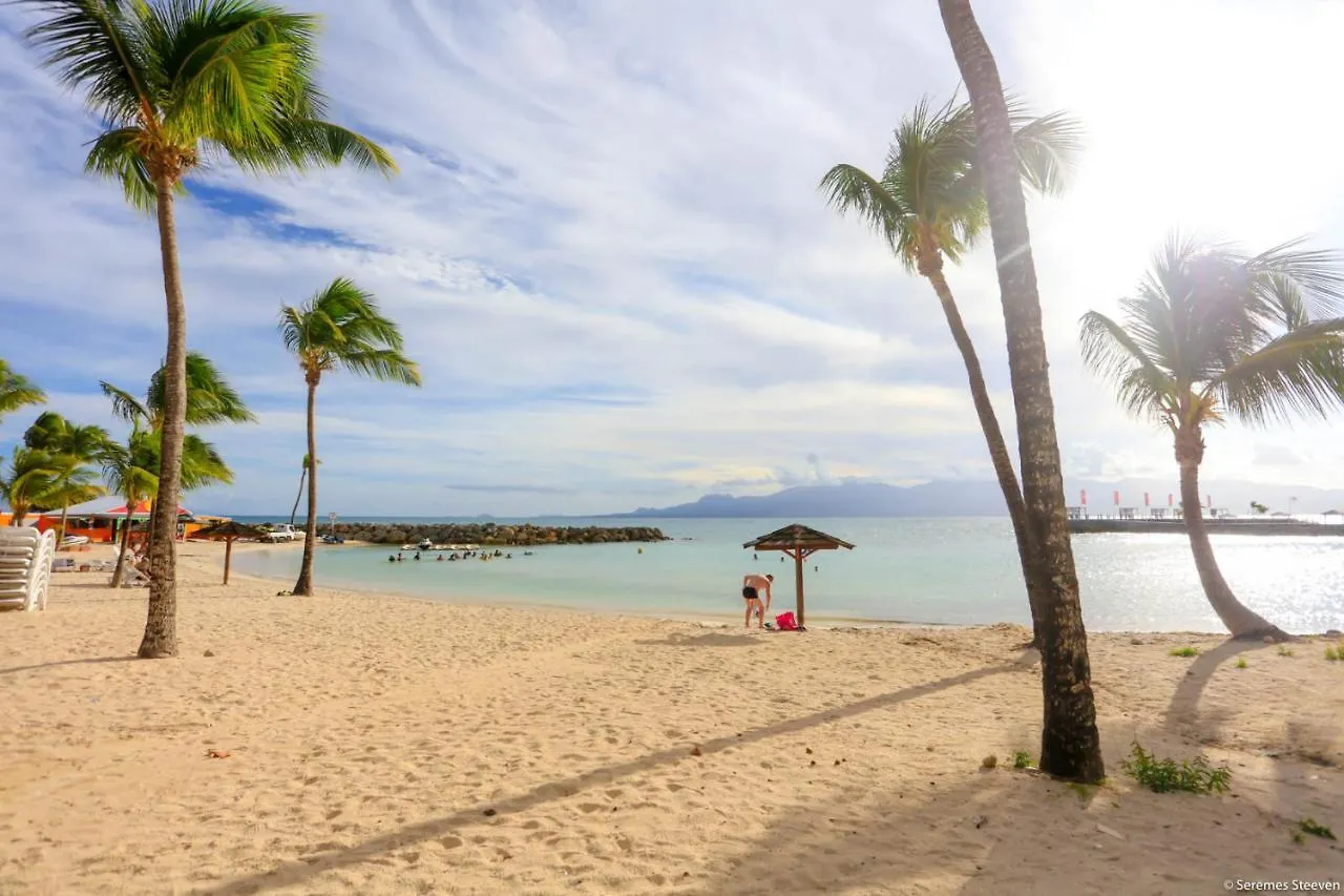 Le Paradis Studio Avec Son Access Plage Et Sans Coupure D'Eau Le Gosier