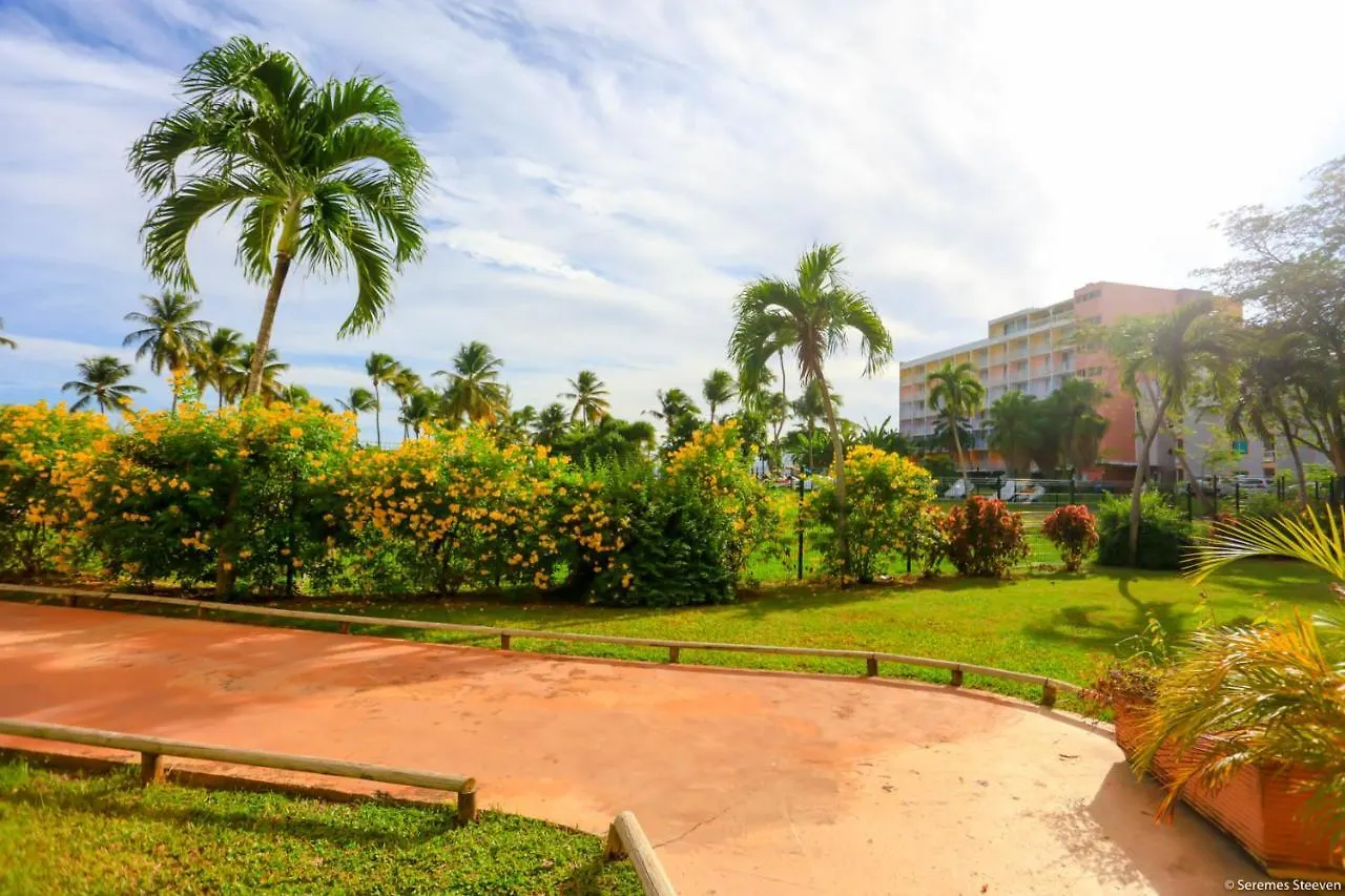 Apartment Le Paradis Studio Avec Son Access Plage Et Sans Coupure D'Eau Le Gosier  Guadeloupe